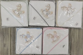 Esta capa de baño es perfecta para incluir en una canastilla, regalar en un Baby Shower o simplemente tener en casa como parte del kit básico de higiene.
