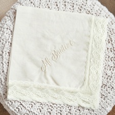 Pañuelo De Bebe Para Bautizo Lilus 23401 23401 PAÑUELO DE BEBE PARA BAUTIZO. LILUS LA CASITA DE DUMBO