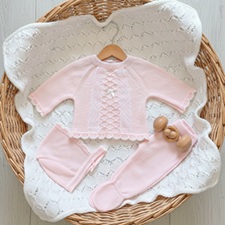 26C1005 CONJUNTO PARA BEBE. PERLE ROSA. PELOTTAS la casita de dumbo