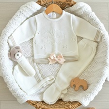 3413 CONJUNTO DE PERLE CRUDO PARA BEBE. LA CASITA DE DUMBO