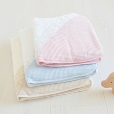 CAPA DE BAÑO PARA BEBE. NIDO DE ABEJA